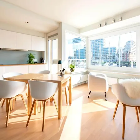 Apartment With A View Of The Marina