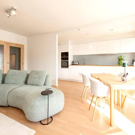 In With Marina Views * Ostend