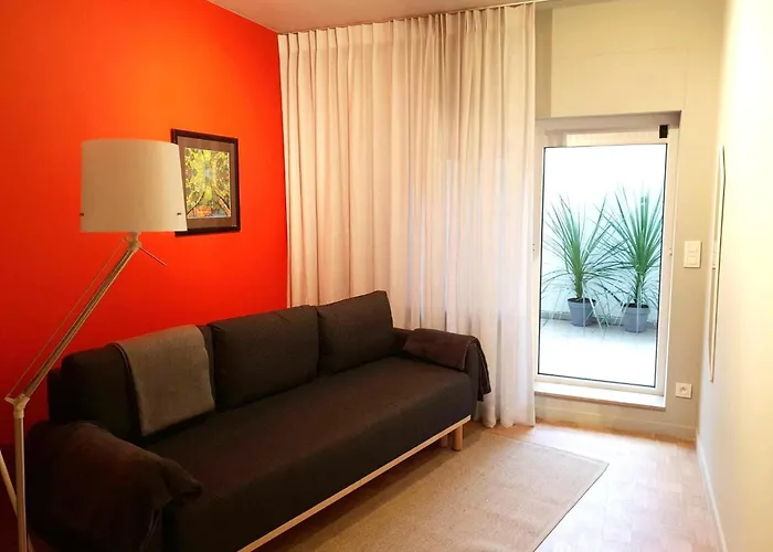 In With Marina Views Οστένδη