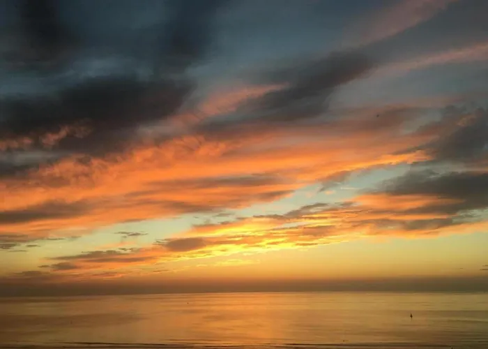 In With Marina Views Οστένδη